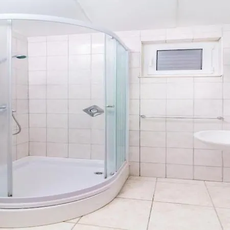- Comfort One Bedroom D4 شقة *