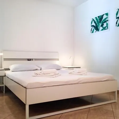 - Comfort One Bedroom D4 شقة لومباردا